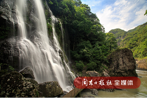 青山绿水鸳鸯溪